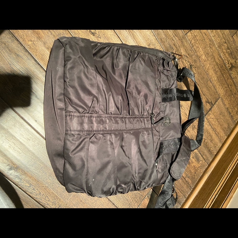 Lululemon shoulder messenger bag